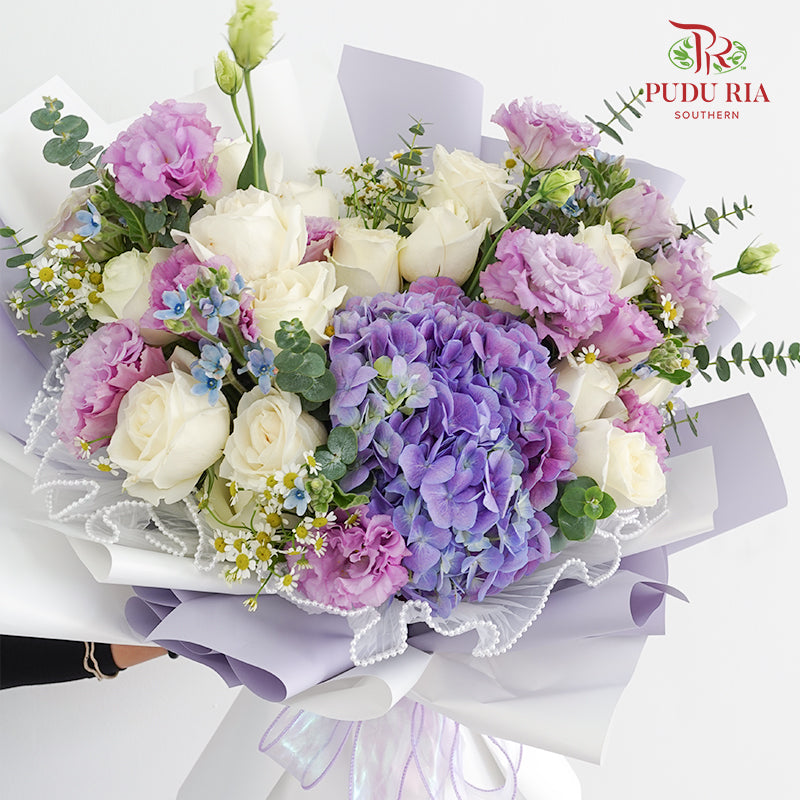 Rose & Hydrangea Bouquet (20 Stems)