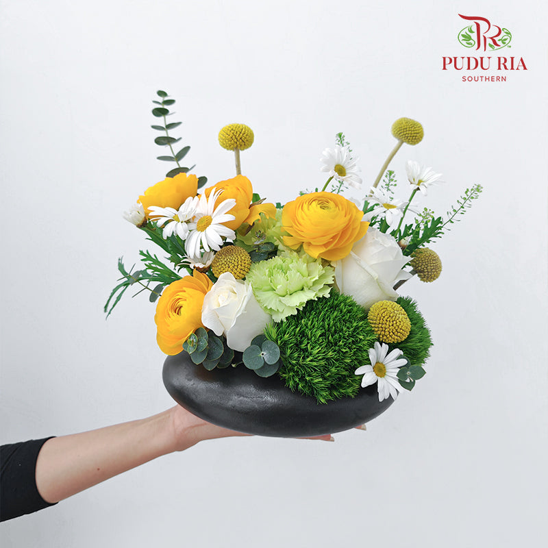 Flower Arrangement (Included Vase)