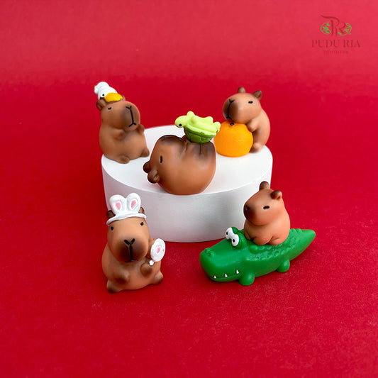 Mini Capybara Ornaments - 6 Pieces