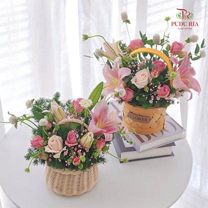 Weekly Flower in basket Arrangement