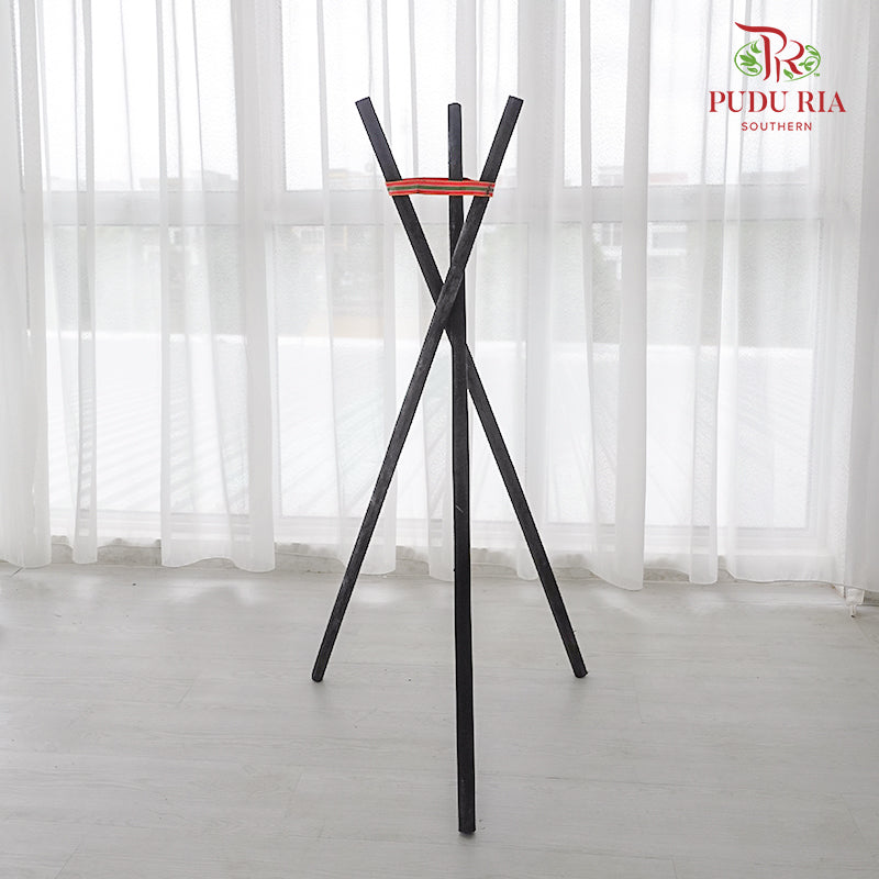 Wood Stand Triangle