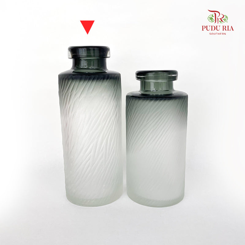 Y2256 Vase - Grey