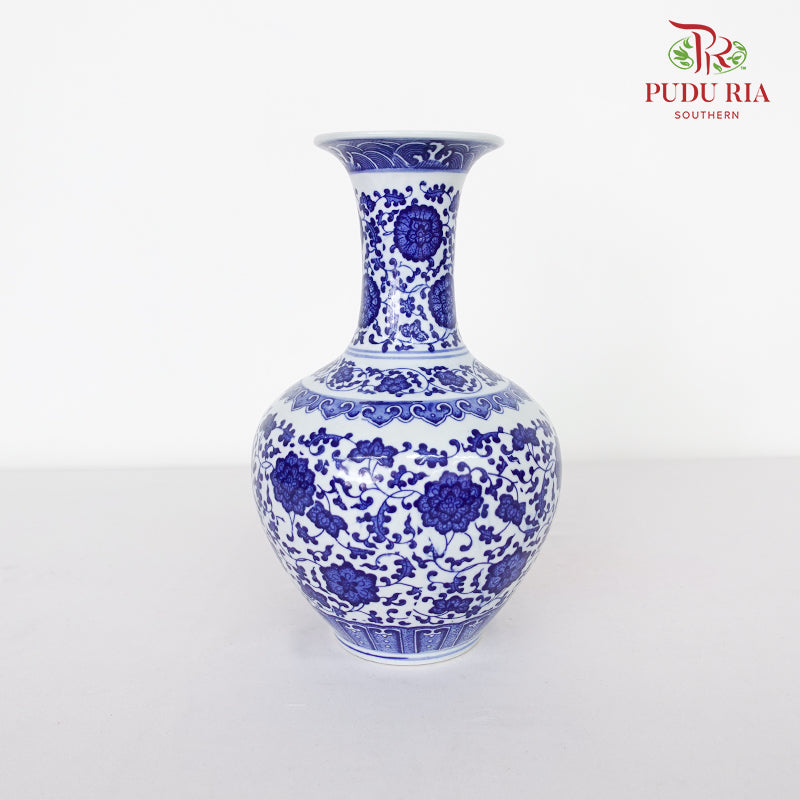 A38 Ceramic Antique Qing Hua Vase