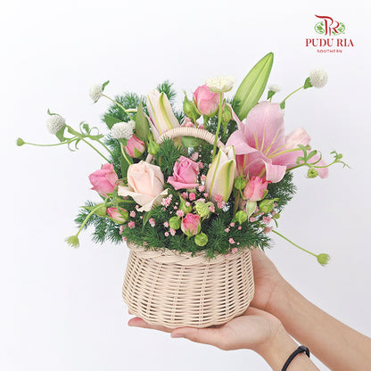 Weekly Flower in basket Arrangement
