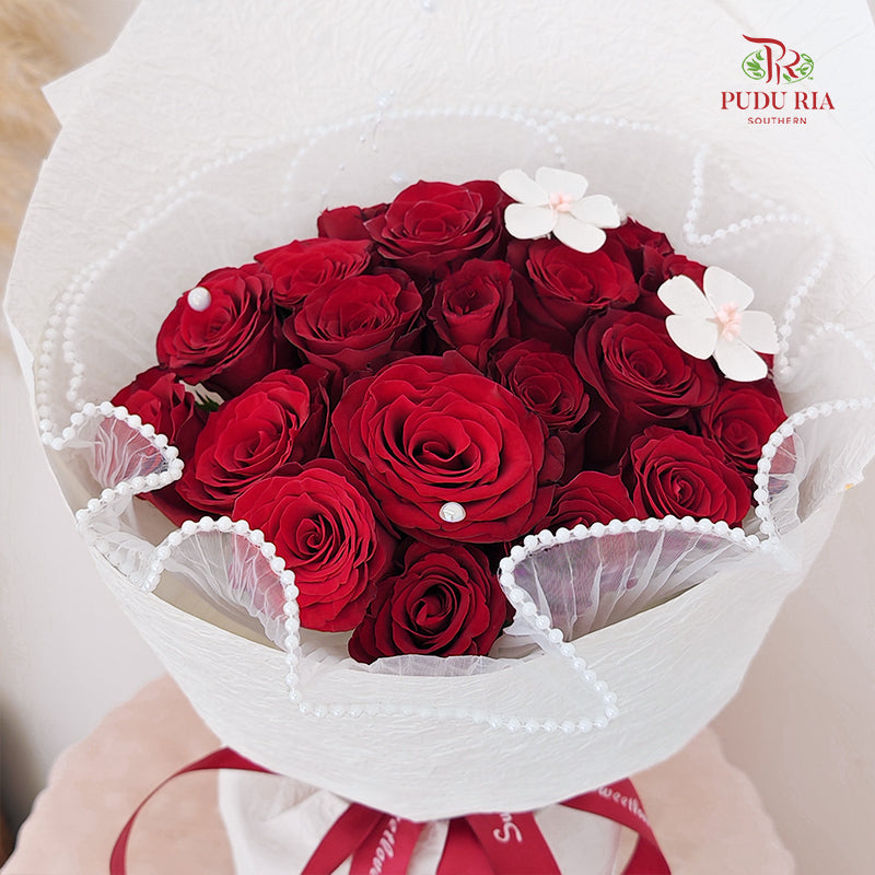 Red Rose Bouquet (20 Stems)