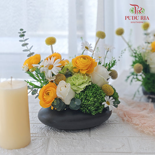 Flower Arrangement (Included Vase)