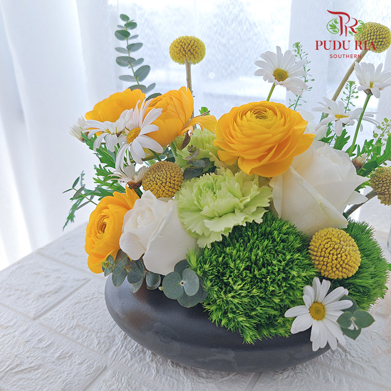 Flower Arrangement (Included Vase)