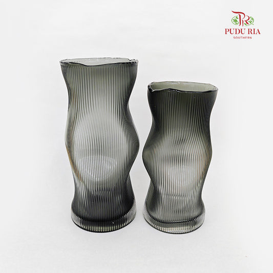 Curved Fluted Vase - Smoke Grey