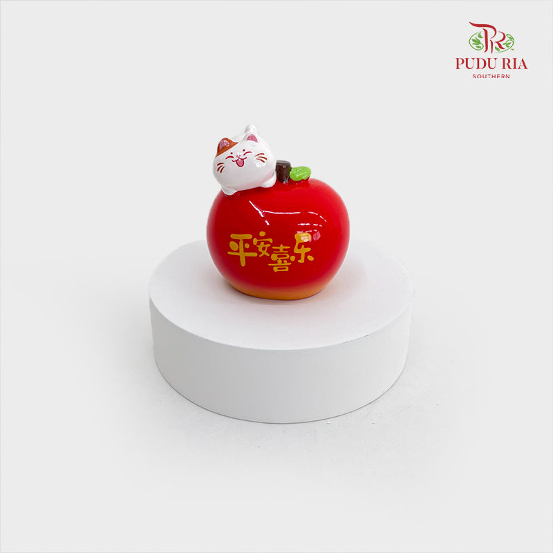 Apple With Lucky Cat Ornament