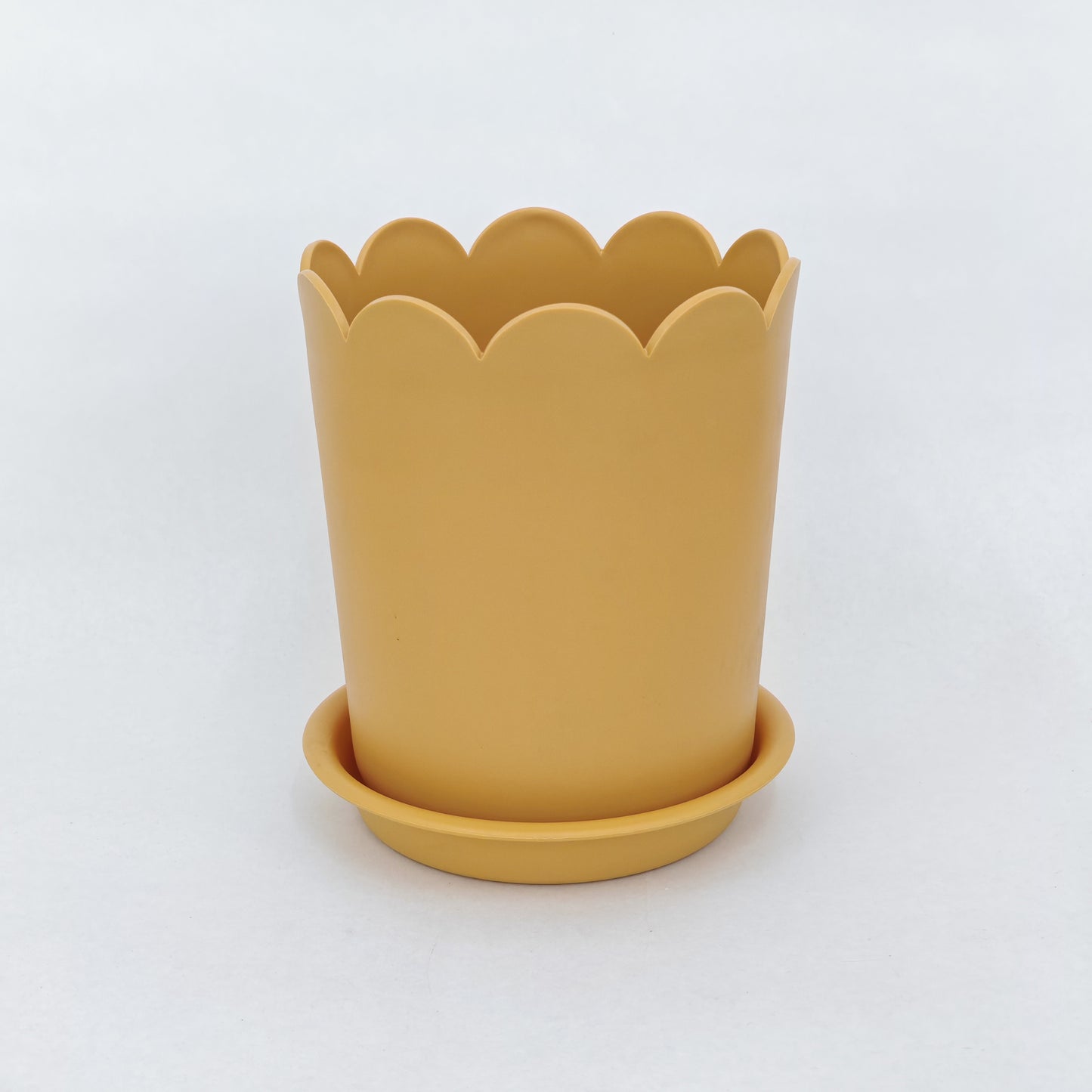 Petal Edge Plastic Planter - Orange