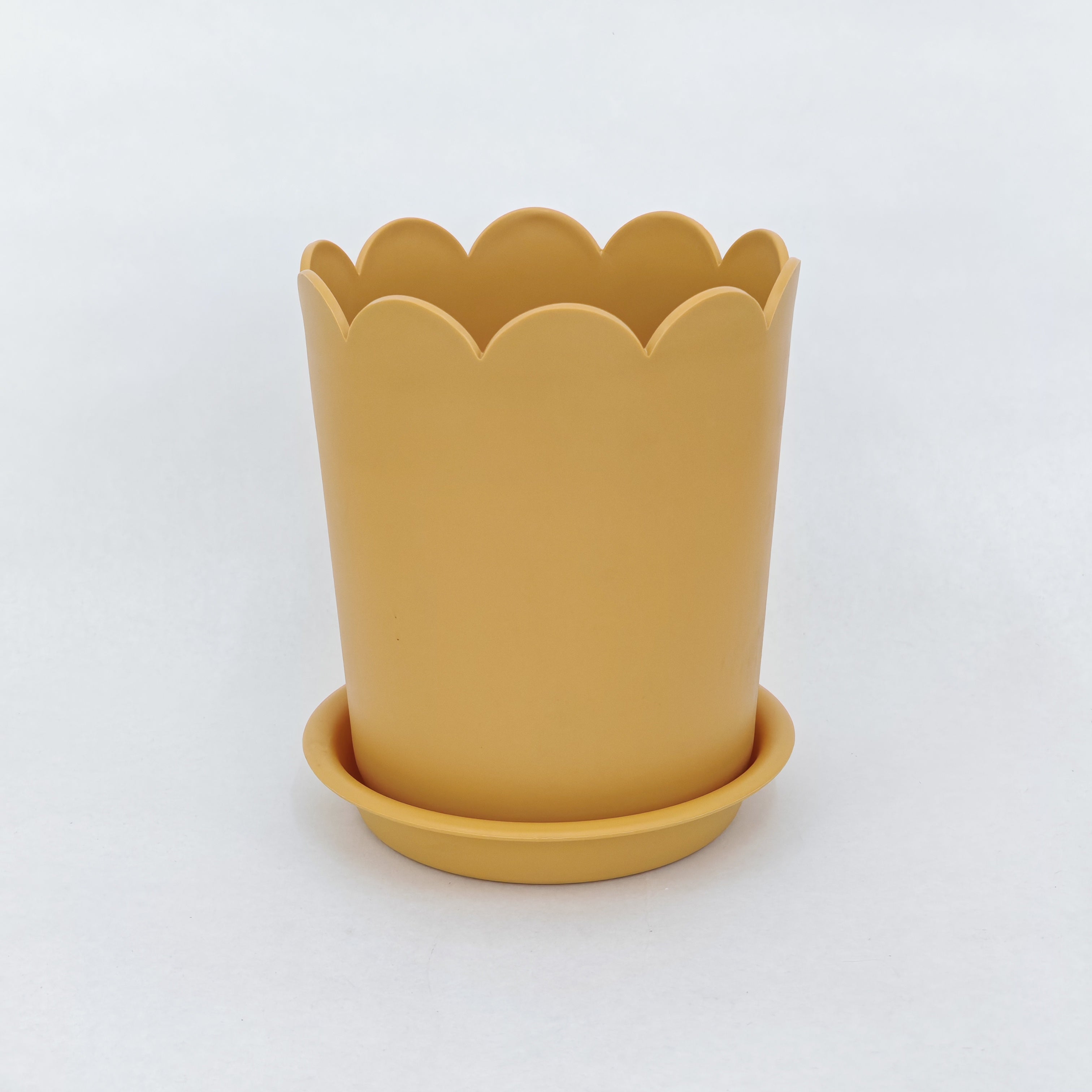 Petal Edge Plastic Planter - Orange